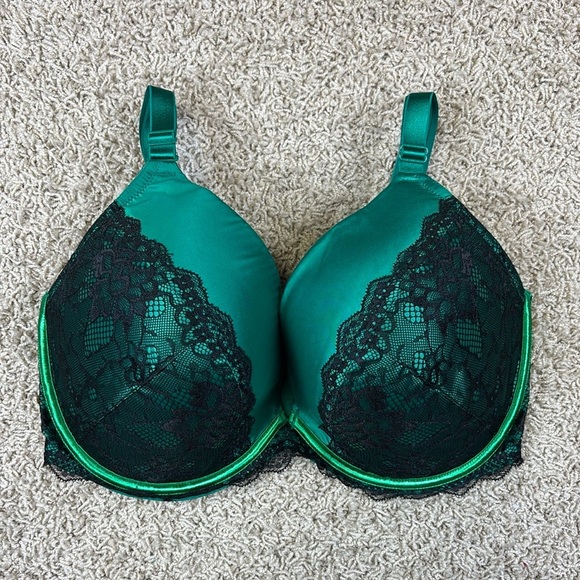 Cacique Other - Cacique green and black lace underwire bra 40DDD